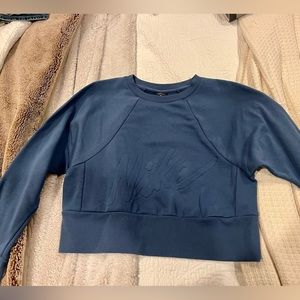 Nike cropped long sleeve sweater xsmall